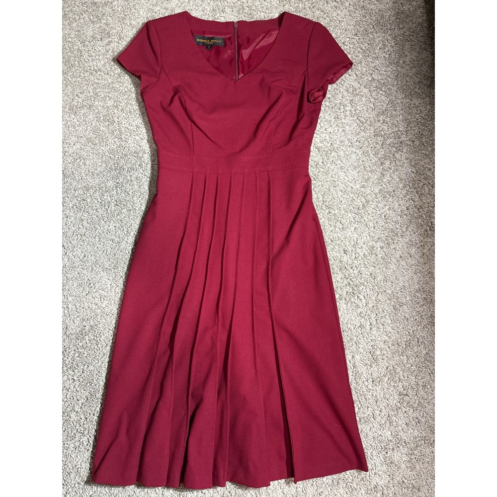 Donna Ricco New York Burgundy Red Pleated Sheath Dress Size 4 3360543M